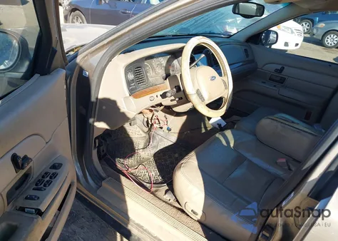 2004 Ford Crown Victoria Lx из США, поврежденный, VIN 2FAFP74W74X158488